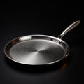 Håndhamret crêpepanne i titan