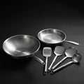 Håndhamret wok- og stekepannesett i titan (26 cm) med redskaper